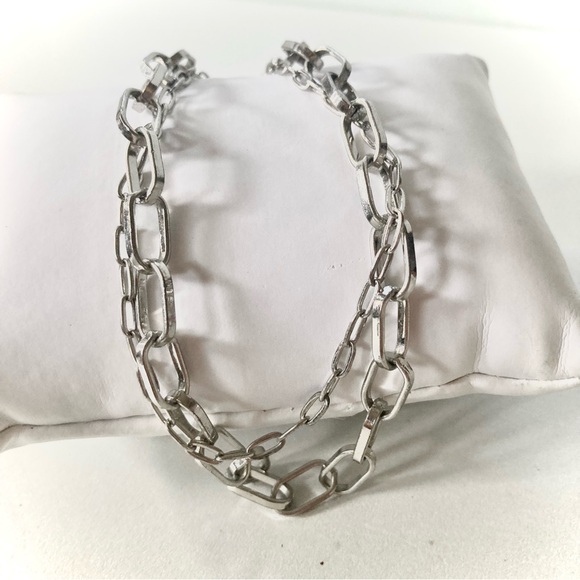 Silver tone 2 layers Chain Necklace preloved jewelry - Picture 2 of 6